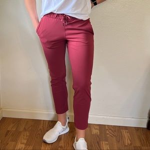 Lululemon On the Fly ankle pant - 6